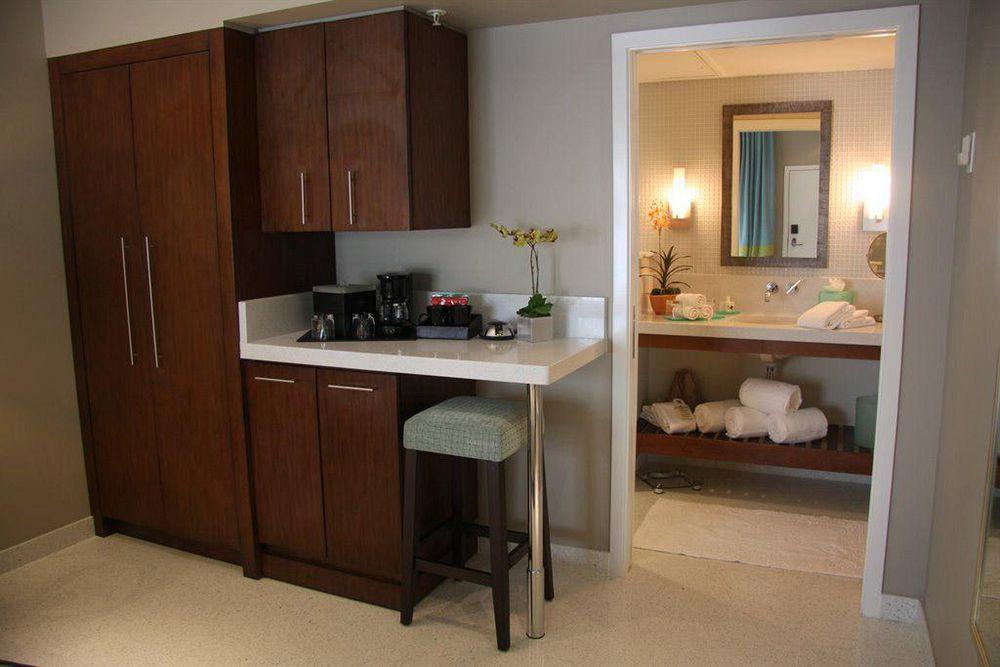 Orchid Key Inn - Adults Only كي وست الغرفة الصورة